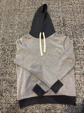 Slate & Stone Two-Tone Gray and Black Pullover Hoodie